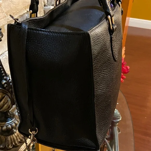 Dooney & Bourke Black Leather Tote with Gold Accents EUC - Picture 3 of 9